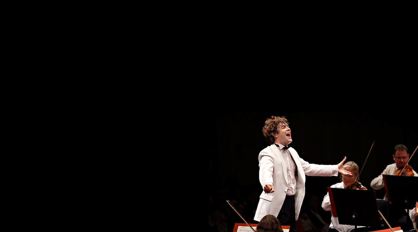 Maestro Pablo Heras-Casado Conducts in Philadelphia