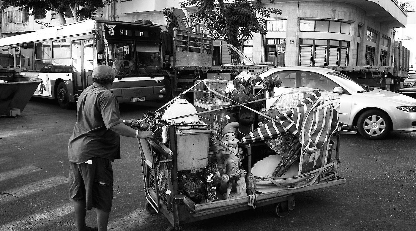 This Is Not a Museum: Portable and Lurking