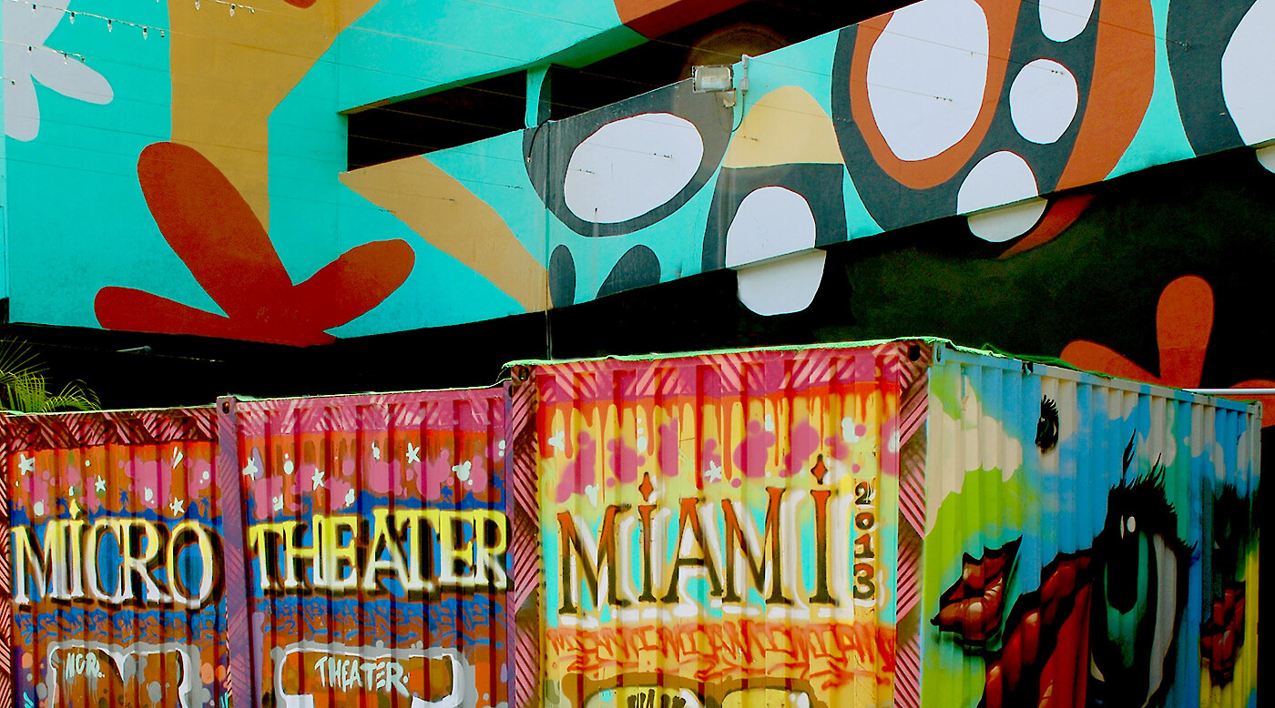 Microtheater: Por ellos