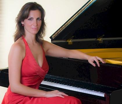 Cristina Casale U.S. piano Tour 2014 in New York
