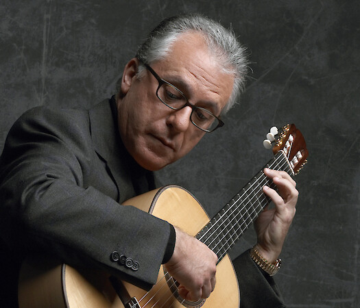 Pepe Romero in concert