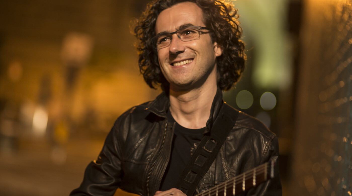 Oscar Peñas in concert