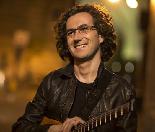 Oscar Peñas in concert
