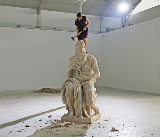 Cristina Lucas: Iluminaciones Profanas