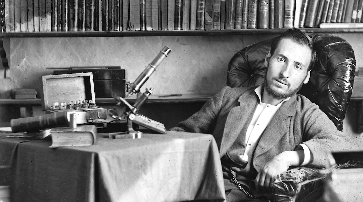 The birth of the eye: Homage to Ramón y Cajal