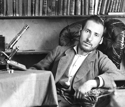 The birth of the eye: Homage to Ramón y Cajal