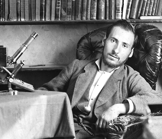 The birth of the eye: Homage to Ramón y Cajal