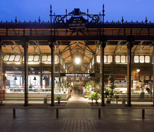 Food Markets of the 21st Century. New developments for a new society