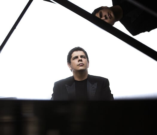 Javier Perianes live with the L.A. Philharmonic