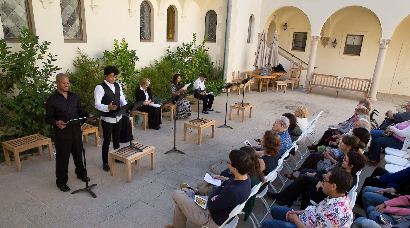 Diversifying the Classics: The Comedia Slam