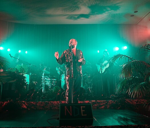 Niño de Elche in concert: Colombiana