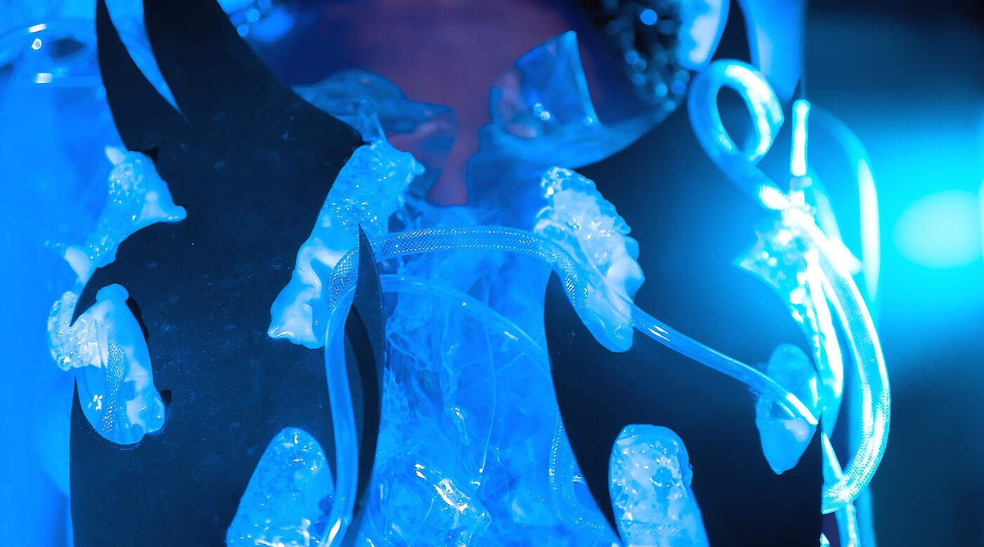 (In)Tangible World: Posdigital Corporeality
