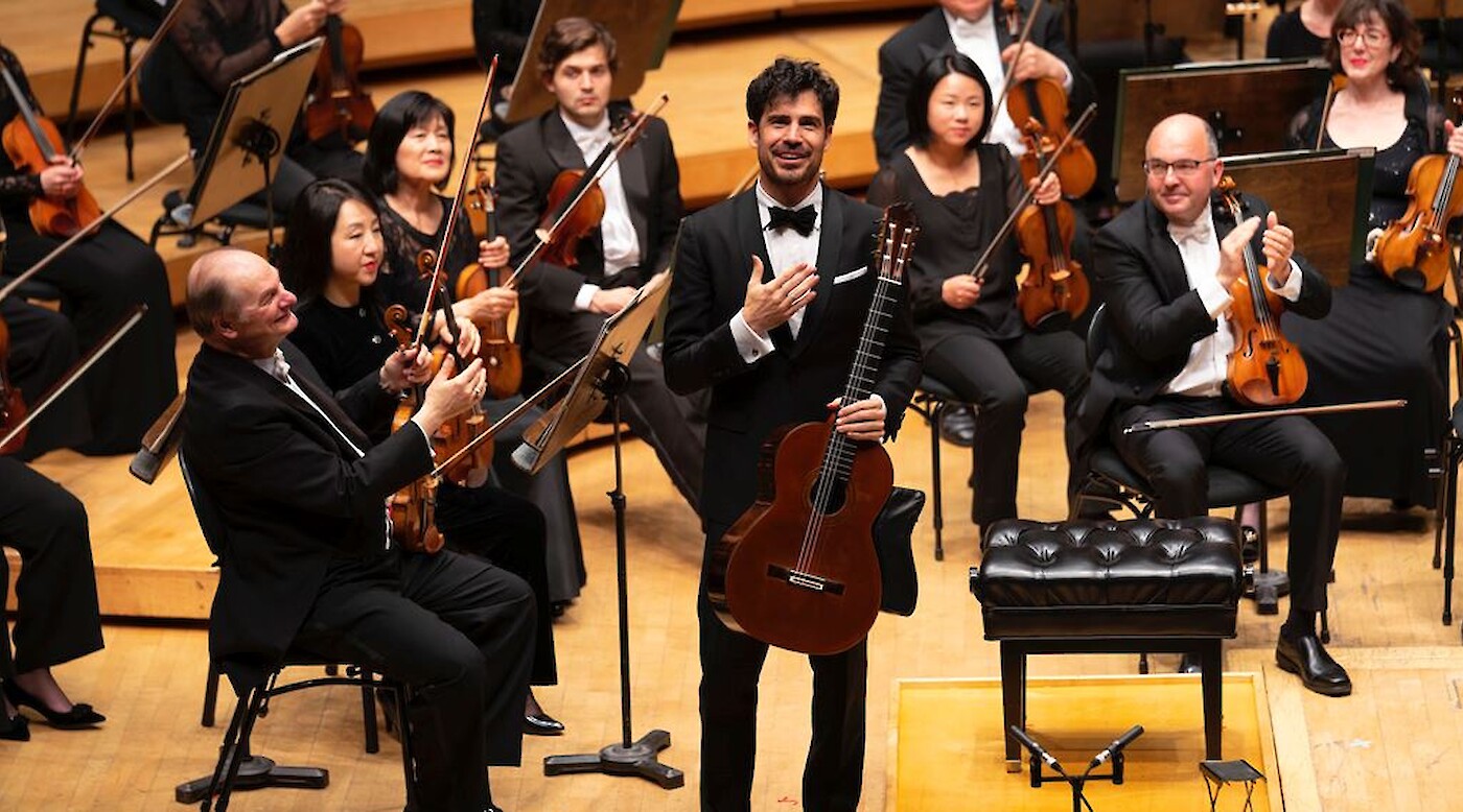 Pablo Sainz-Villegas in concert with the Chicago Symphony Orchestra