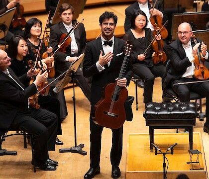 Pablo Sainz-Villegas in concert with the Chicago Symphony Orchestra