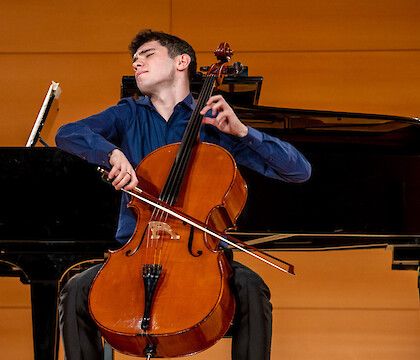 Honoring Pau Casals: A cello recital with Alejandro Gómez
